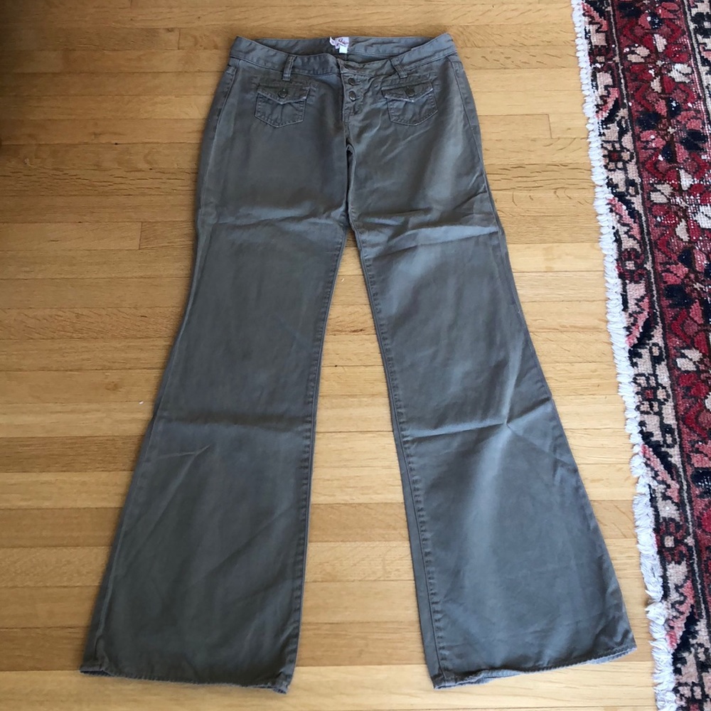 JOIE button fly flare leg light green pants with pockets distressed style sz 26